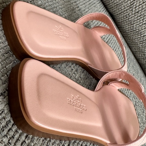NEW Hermes Rose Pale Epsom Calfskin Oran SandalS - Picture 10 of 13